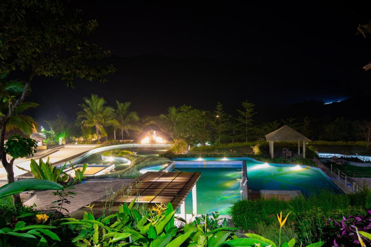 Encore A Boutique Resort Mulshi Exterior photo